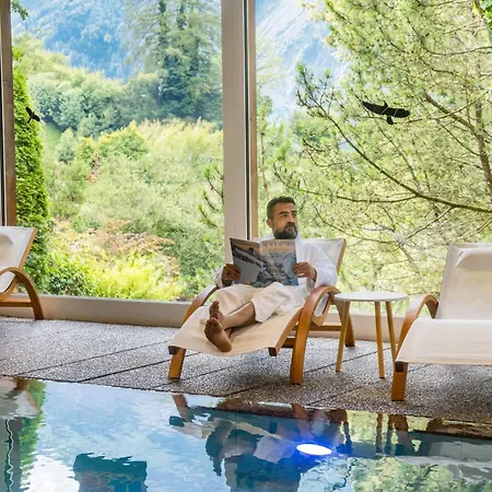 ليندنهوف باي كروس ورلد أيه جي