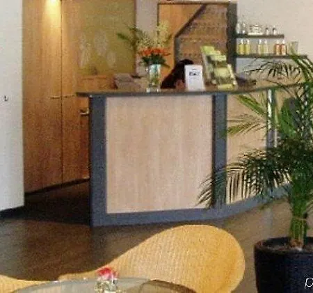 ليندنهوف باي كروس ورلد أيه جي فندق برينز