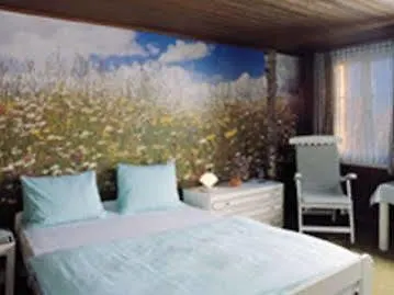 ليندنهوف باي كروس ورلد أيه جي