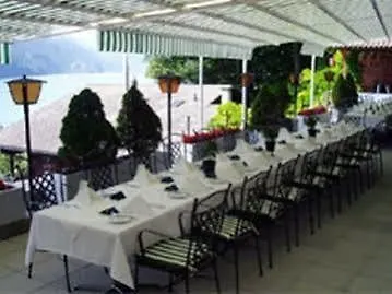 ليندنهوف باي كروس ورلد أيه جي برينز