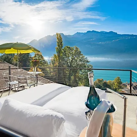 ليندنهوف باي كروس ورلد أيه جي